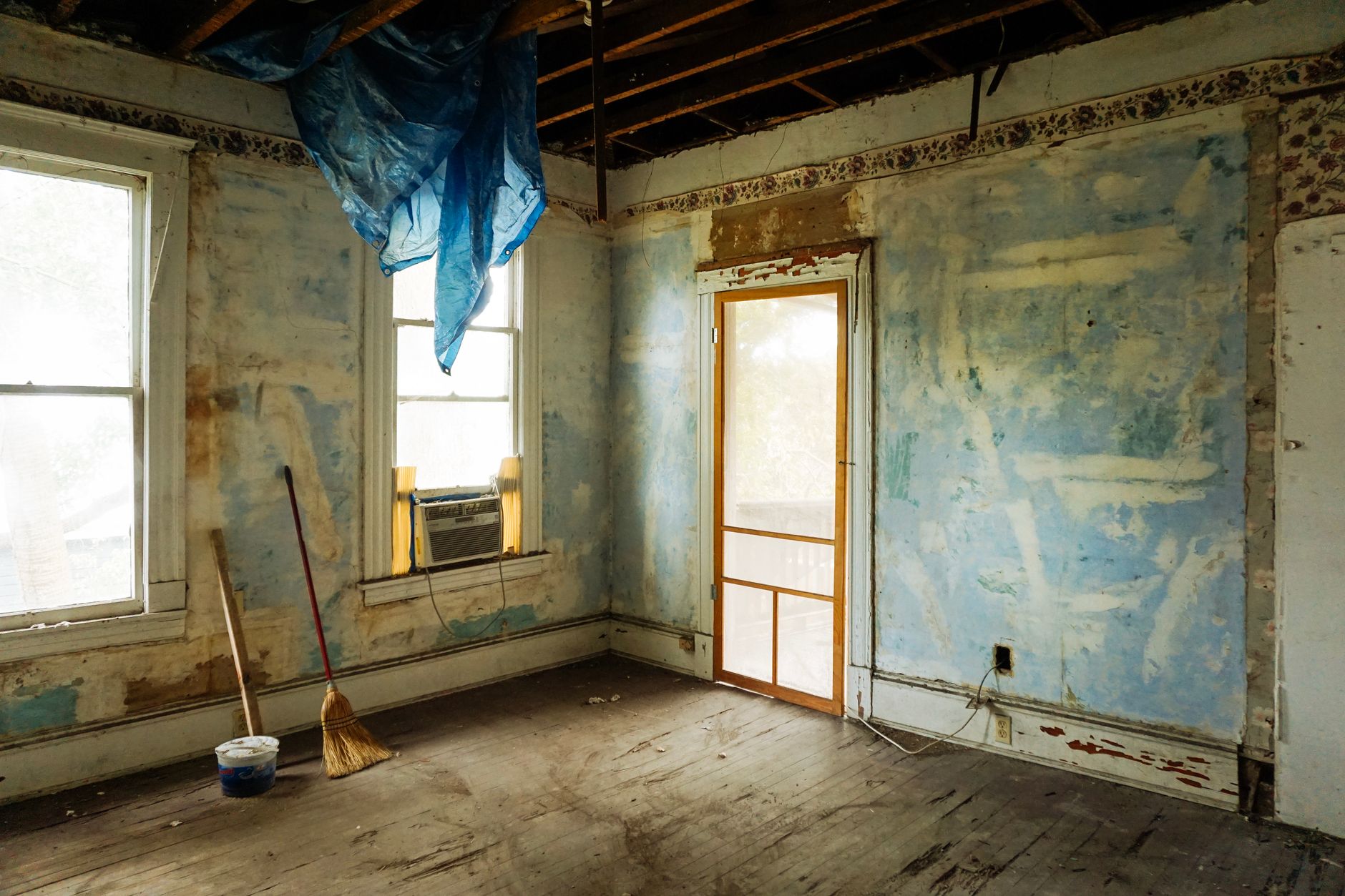 window renovation old house interior